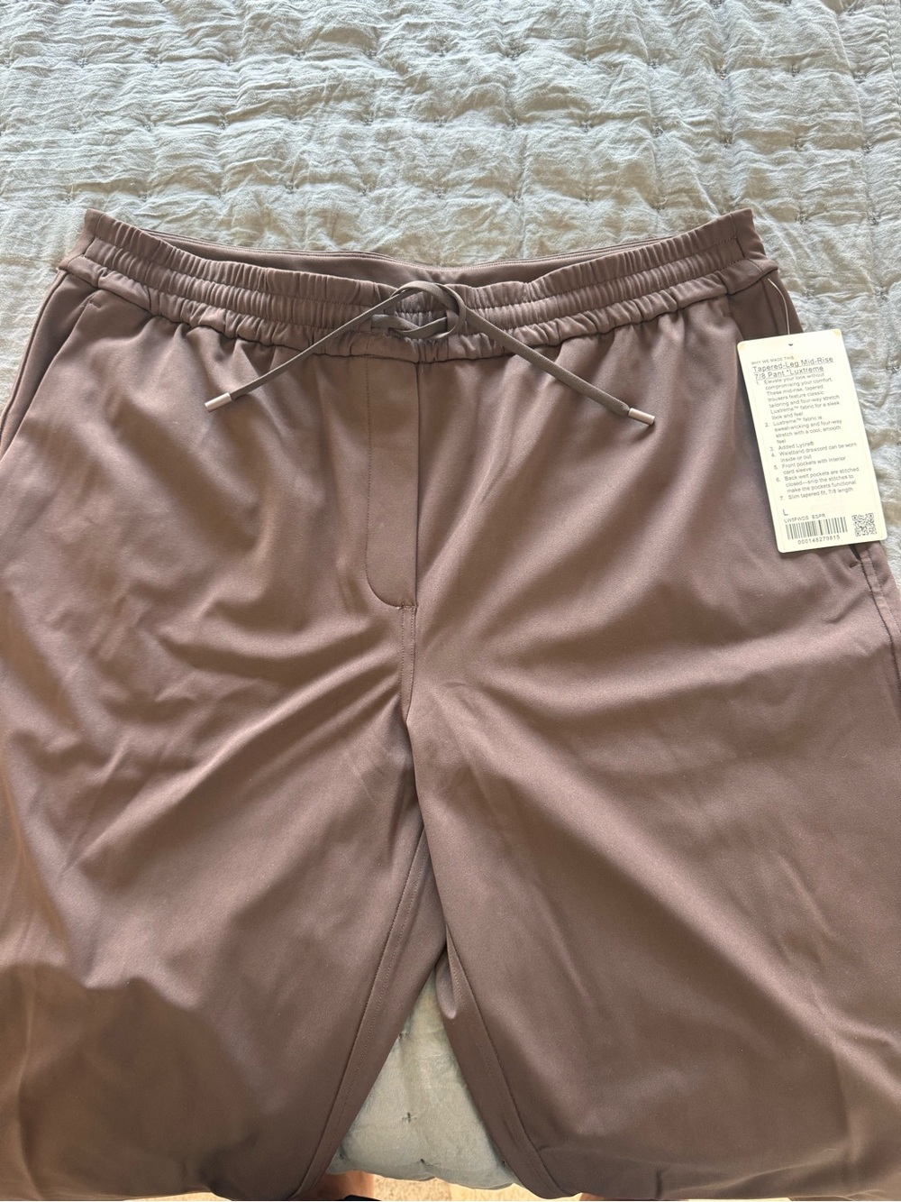 Tapered-Leg Mid Rise 7/8 Luxtreme Pant - Picture 2 of 5